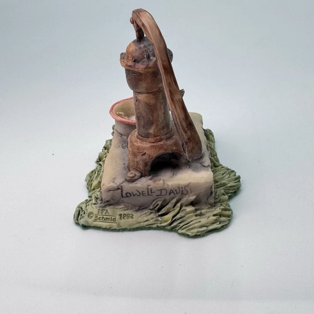 Lowell Davis THIRSTY? & DRY HOLE Bird Jug Crock Water Pump Figurine LOT 2 Schmid